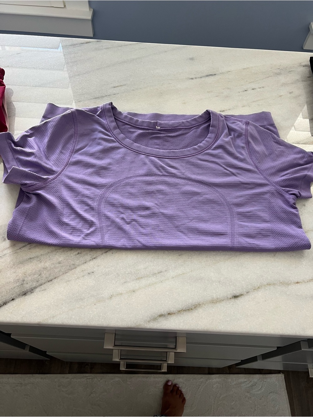 lululemon athletica Lavender Short Sleeve Crew Tee